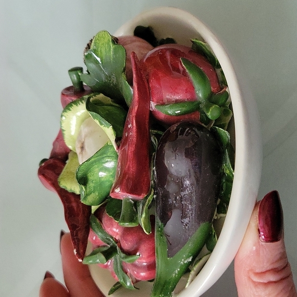 CAPIDIMONTE ITALY L'atelier vegetable small centerpiece 6" collection Porcelain - Picture 2 of 5